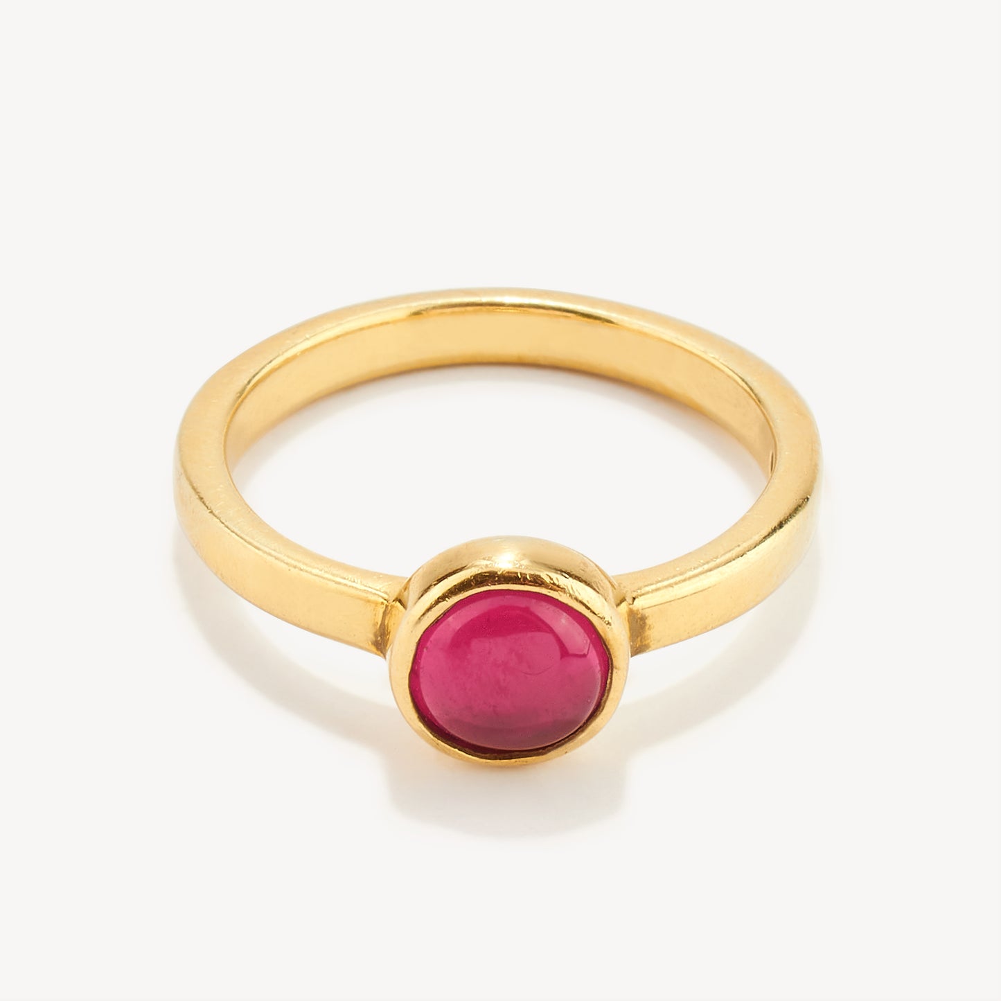 Anillo Cabuchón Fucsia Gold