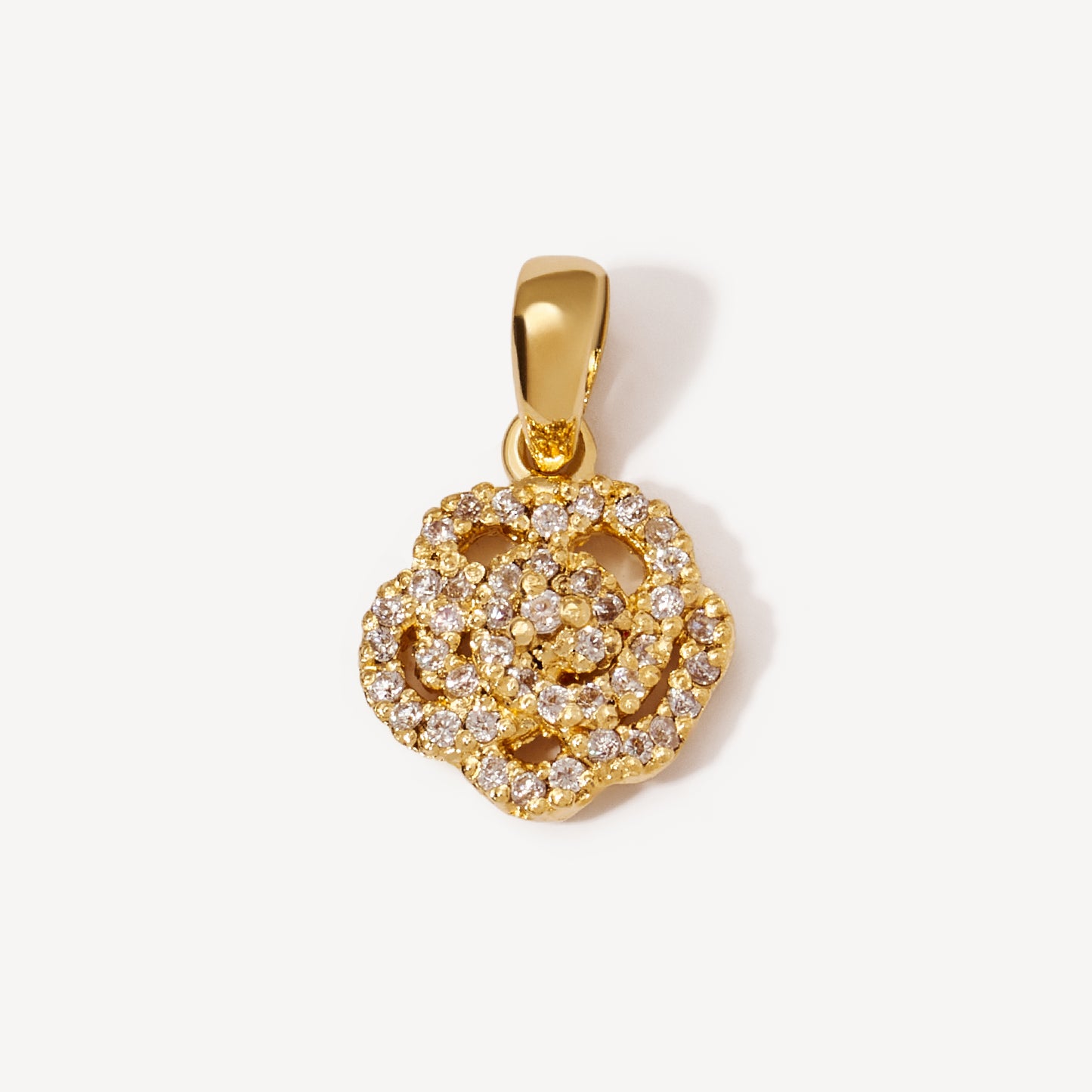 Dije Flor Con Cristales Blancos Oro 18k
