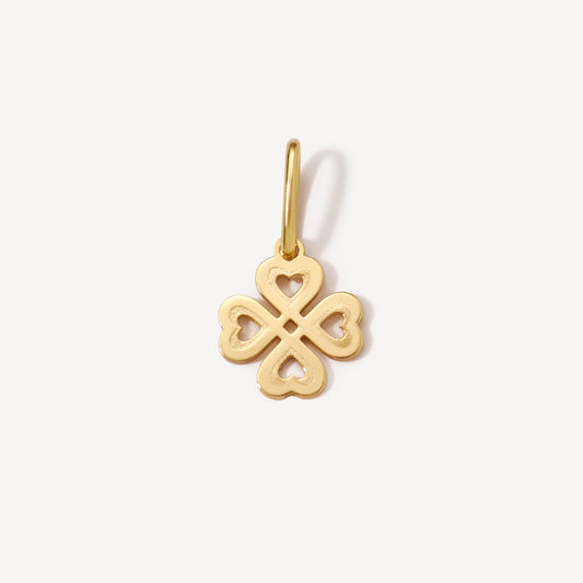 Dije trébol satinado Oro 18k